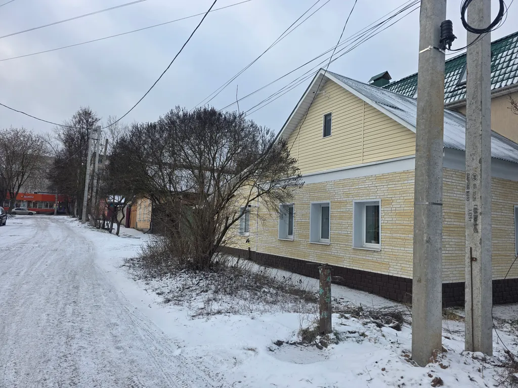 Уютный домик в тихом районе города