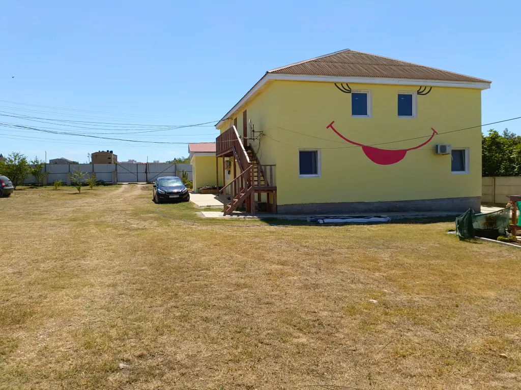 Коттедж-дом отдельно стоящий, гостевой двор смайлик — аренда посуточно в Оленевка