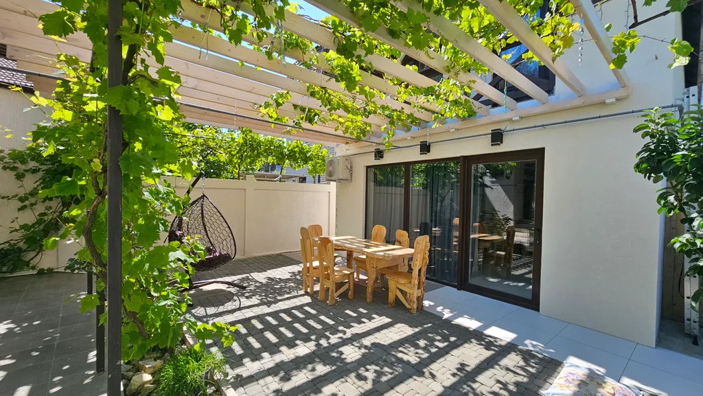 Уютный 2-этажный дом на море