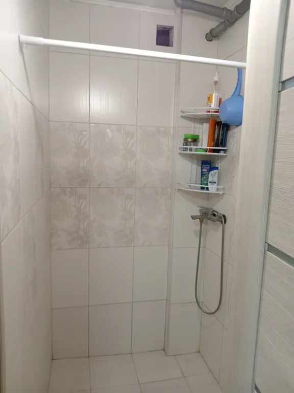 Уютная комната в золотом квадрате Западного