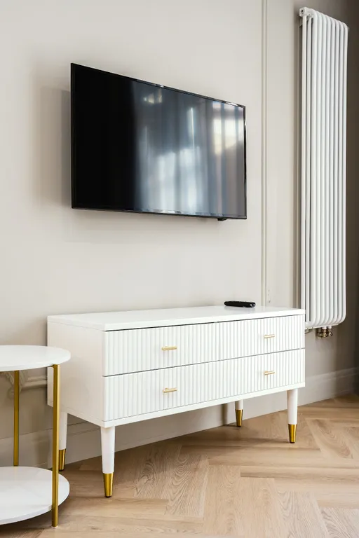 Стильные Апартаменты в центре Ялты «Yalta Plaza Holidays» 100м до Моря