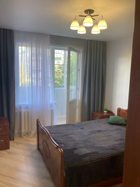 Комфортная трёшечка в центре города, 4 раздельных двуспальных места