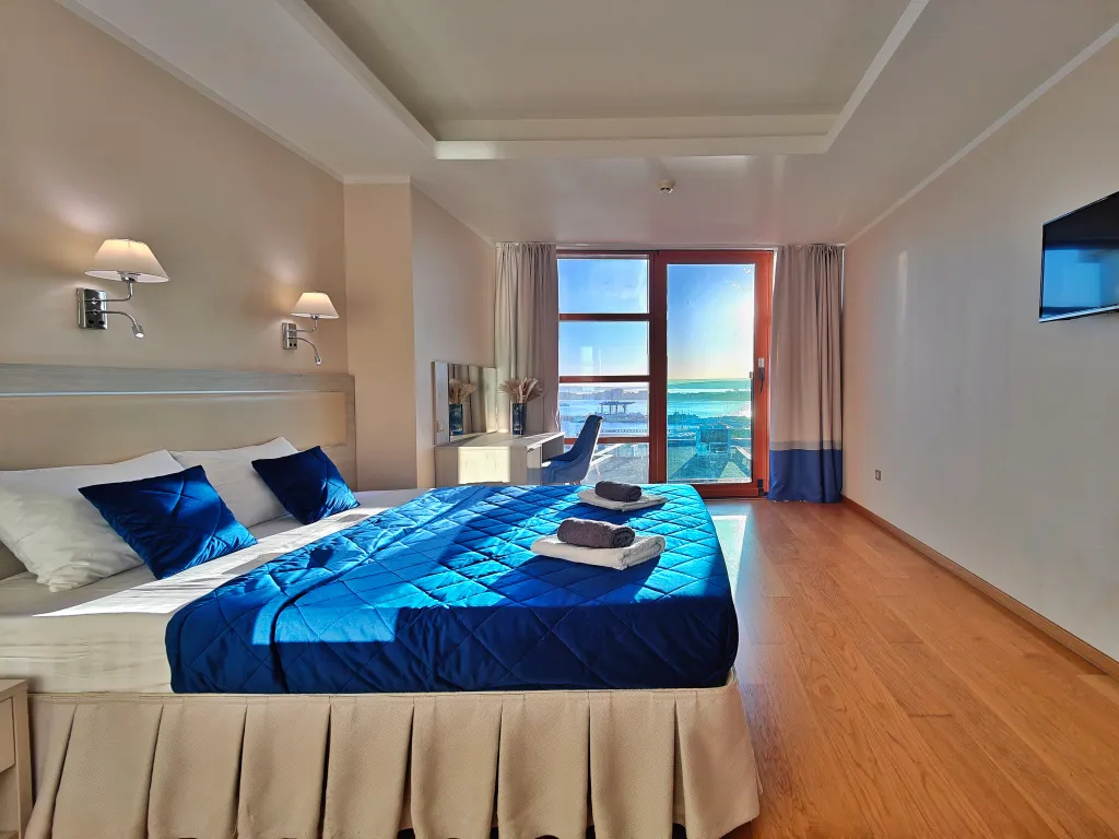 Видовая квартира в Золотой Бухте