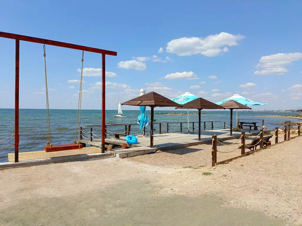 Трехместный просторный люкс с шикарным видом на море