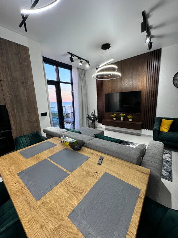 Шикарная квартира в Зеленоградске с боковым видом на море