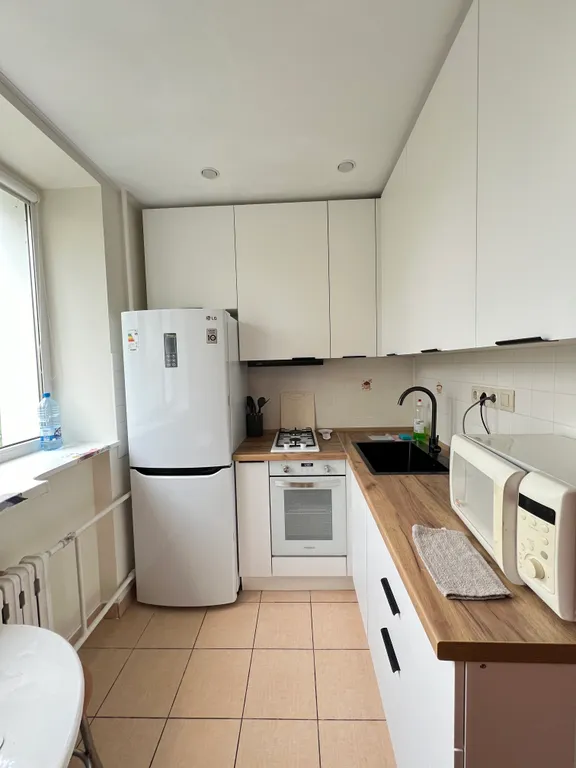 Фрунзенская, Стелла