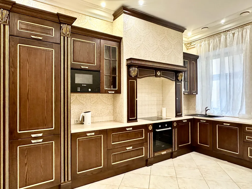 Стильная квартира с балконом и двумя санузлами