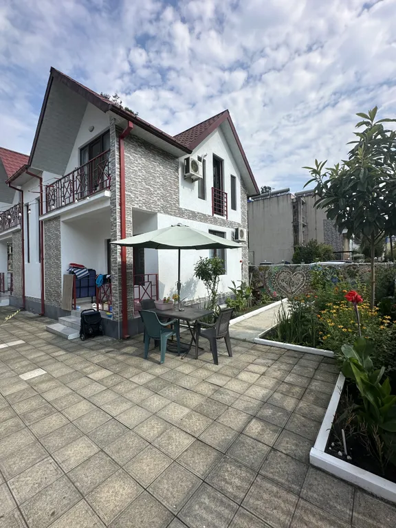 Апартаменты Apollo на море у пляжа с лечебным магнитным песком