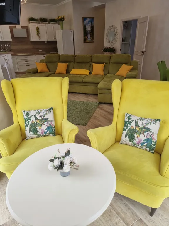 Уютные апартаменты с панорамным видом на горы в центре