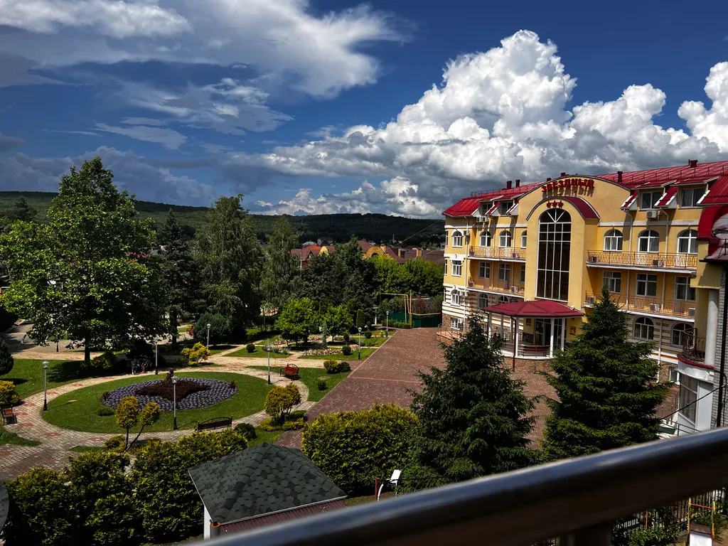 Квартира 3-х комнатная квартира в санаторном парке Горячего ключа — Горячий Ключ