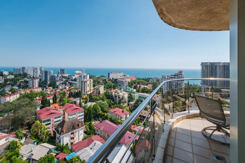 Видовая квартира с сауной и джакузи в центре