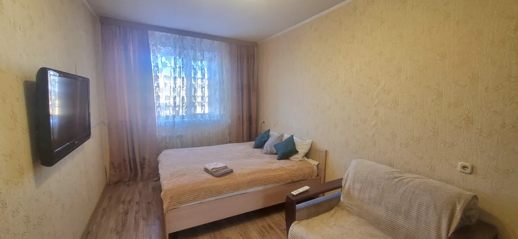 Просторная однокомнатная квартира в центре — аренда посуточно в Магадан