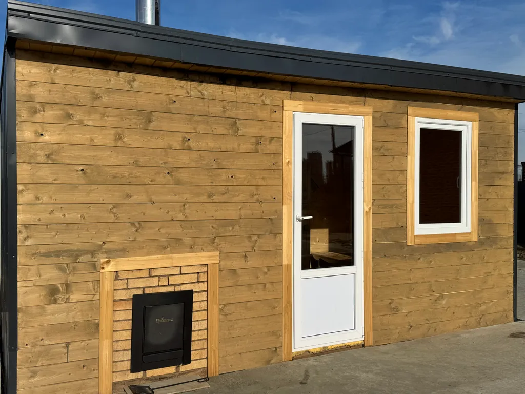 Уютный дом у озера