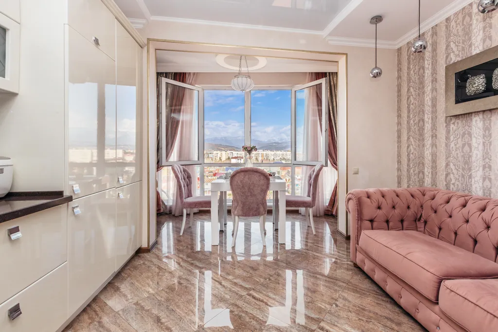 Большая квартира у моря