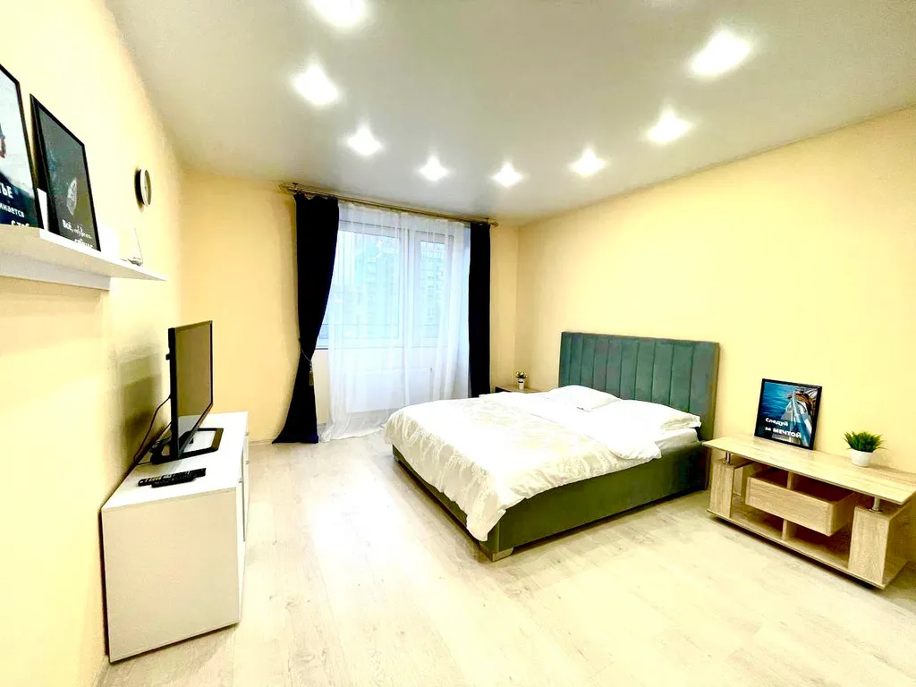 Современная квартира недалеко от центра