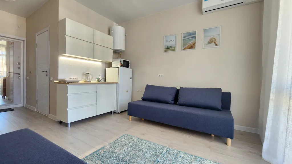 Студия в новом корпусе с видом на бассеин и горы