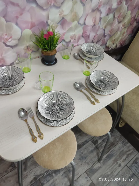 Уютная квартира с огромной кухней, городской пляж рядом