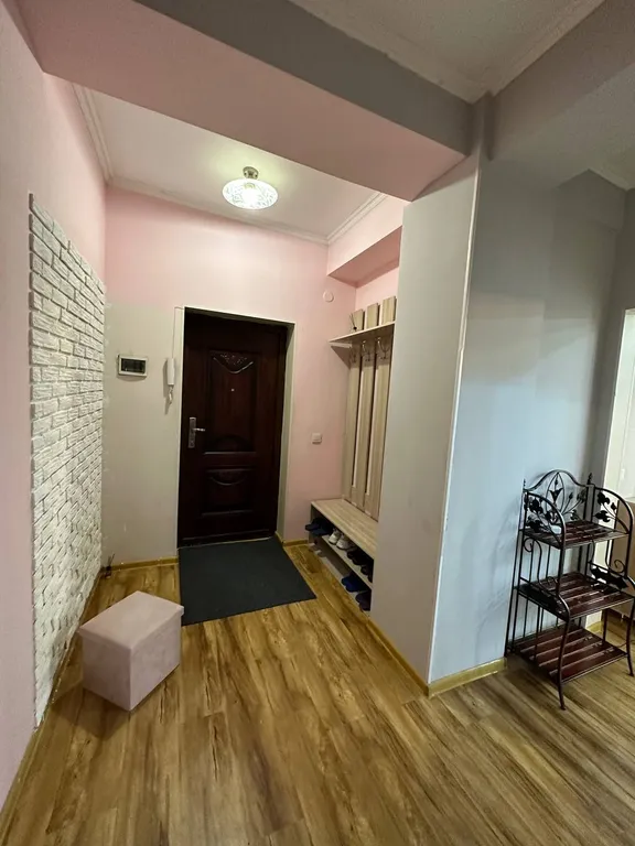 Уютная квартира возле ТЦ ГУМ и ЦУМ