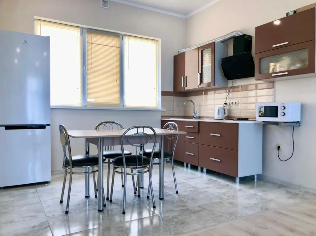 Дом с евроремонтом и шикарным видом на море и горы