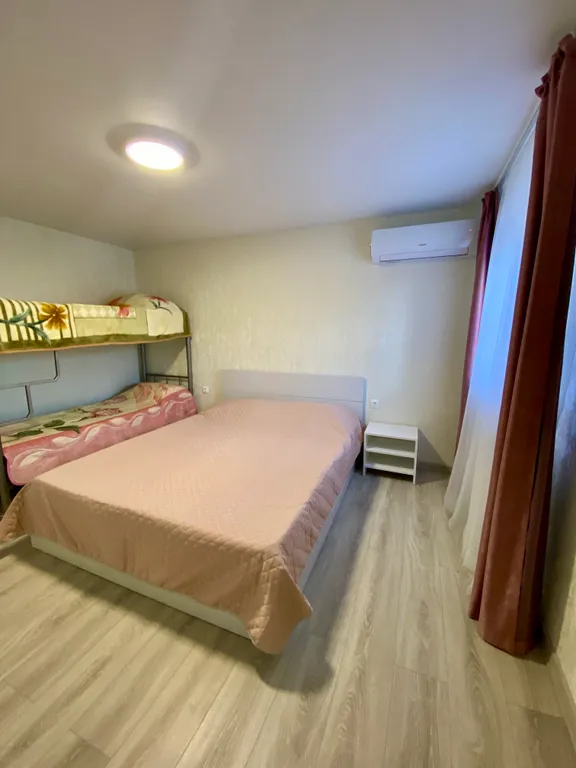 Современная квартира возле моря