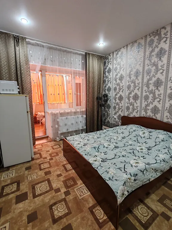 Квартира Четырёхместный стандарт на втором этаже — аренда посуточно в Ейск