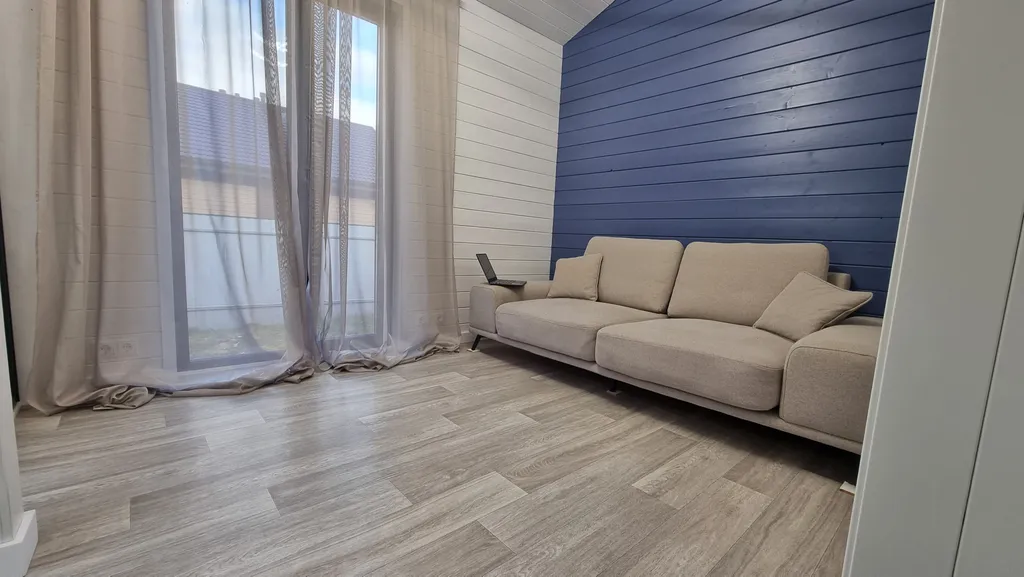 Коттедж Стильный барнхаус с горячей купелью фурако с видом на воду — Можайск