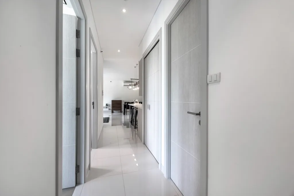 Три спальни с видом на море и озеро