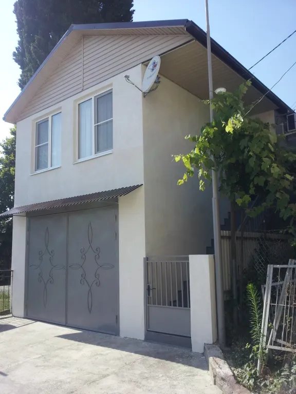 Коттедж Домик по ул. Званба — аренда посуточно в Сухум