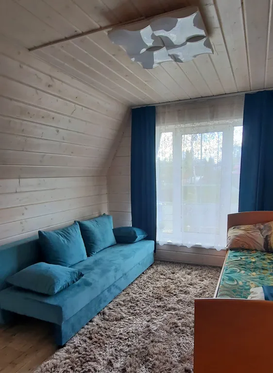 Уютный загородный дом с прудом