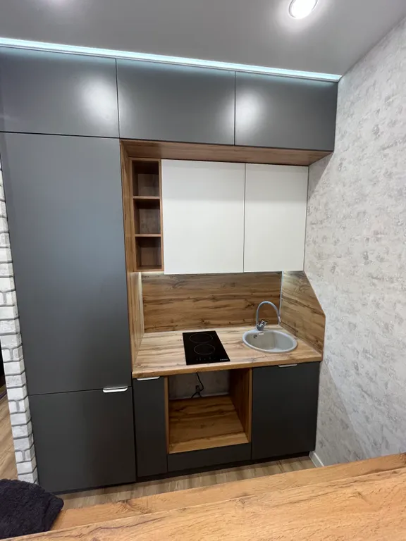 Студия в новом доме рядом с кадетским училищем