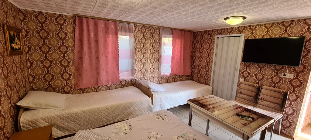 Четырёхместный люкс возле моря