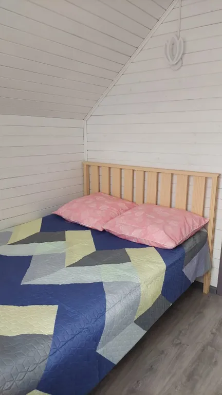 Современный дом с видом на лес