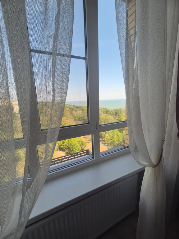 Уютная студия с потрясающим видом на море и Приморский парк