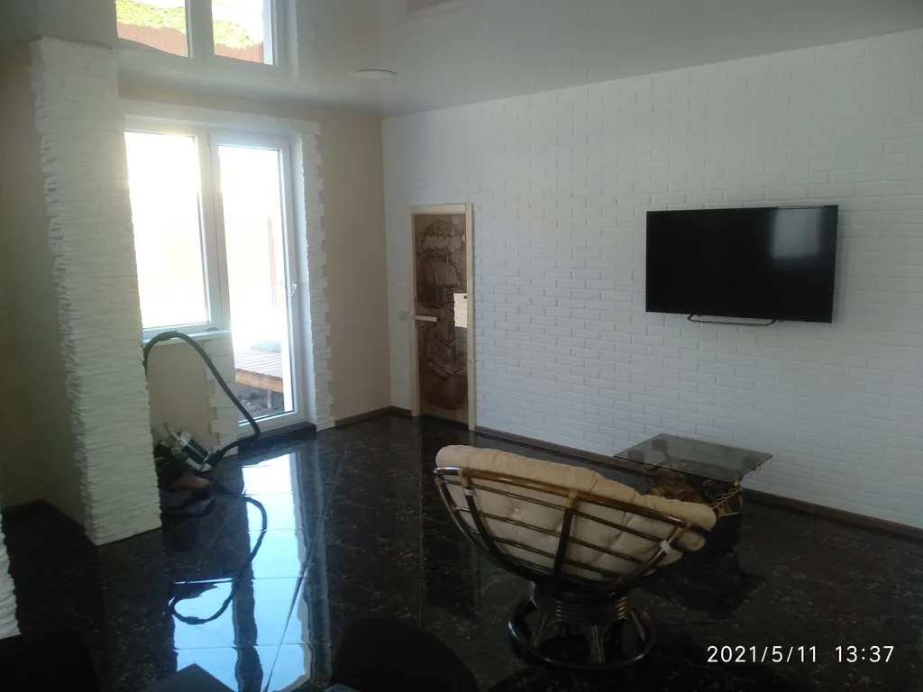 Уютный дом с бассейном