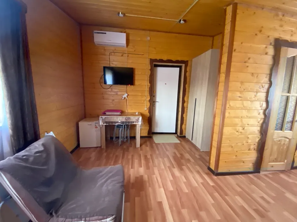 Номер у реки Дах с видом на горы