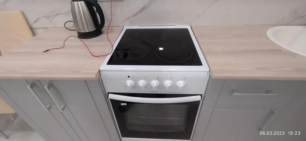 Новая красивая квартира с ремонтом 16 этаж4 раздельных места