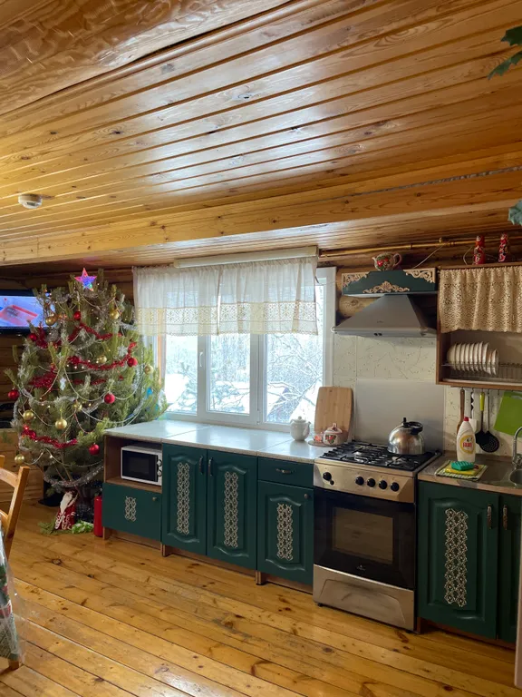 Теремок в горах бревенчатый дом и баня