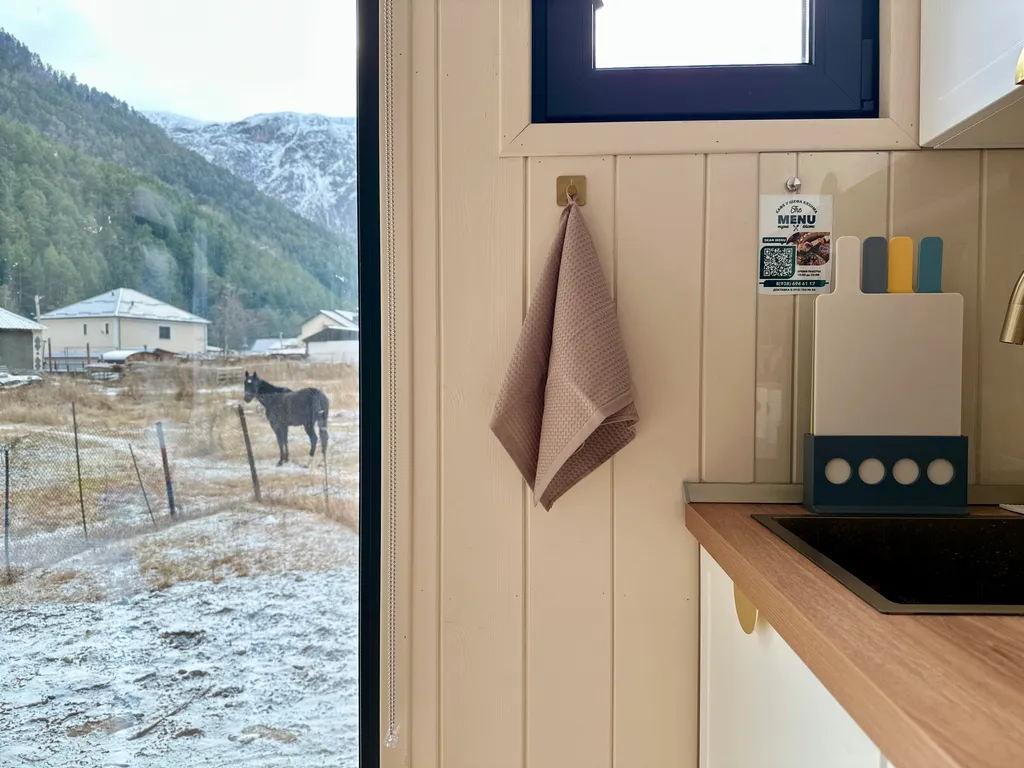 Домик на Эльбрусе