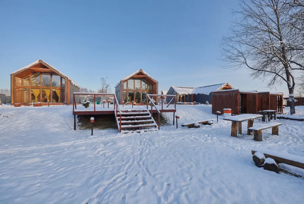 Двухэтажный коттедж с кондиционером, с видом на реку