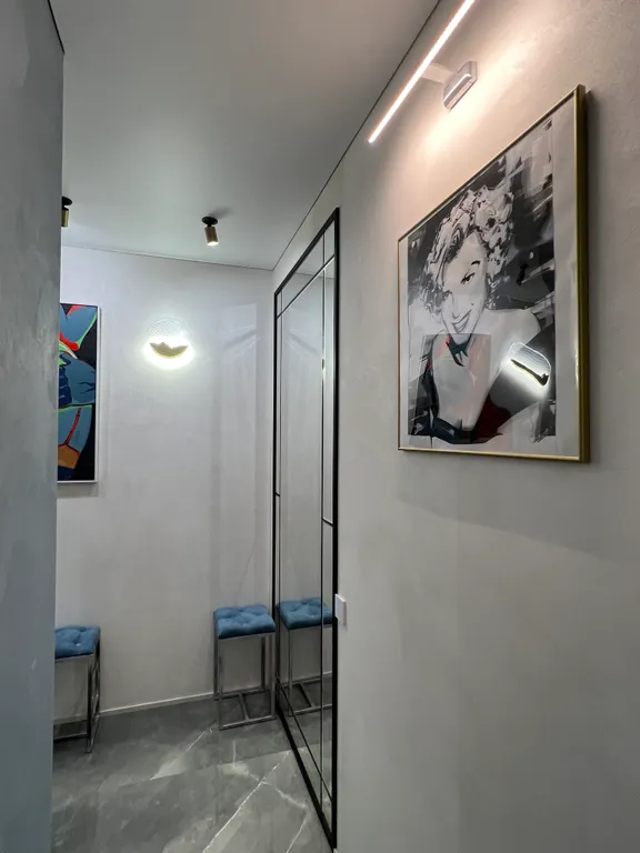 Скромный лофт с нотками поп-арта недалеко от центра