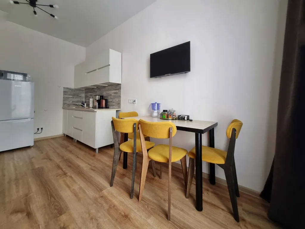 Рыжий Кот Семейный (уютная квартира на 6 спальных мест)