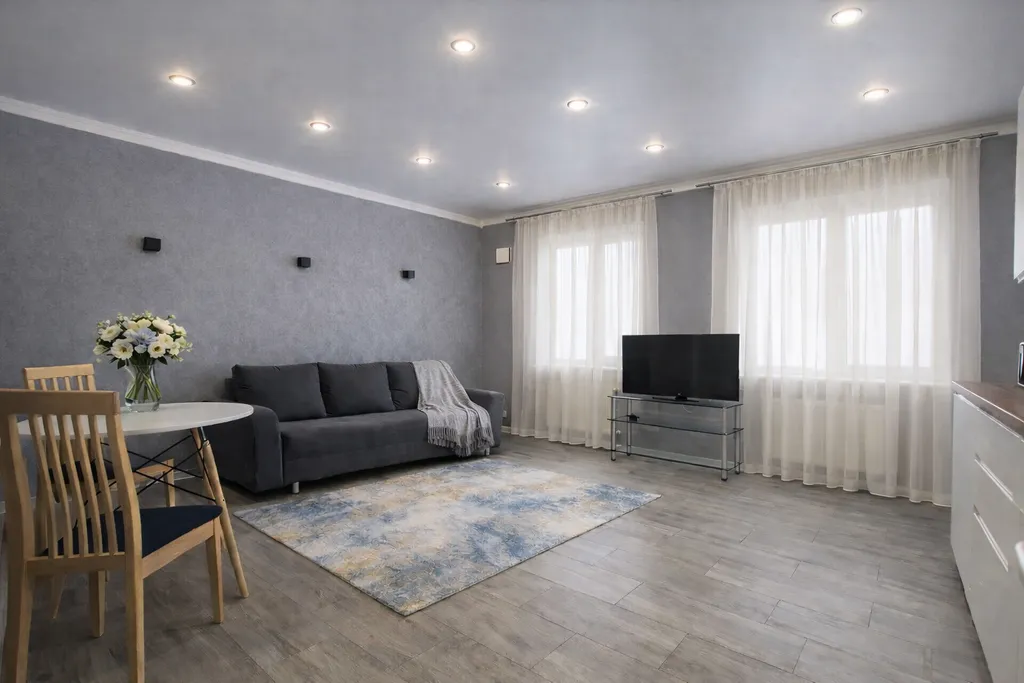 Уютный домик для двоих у озера