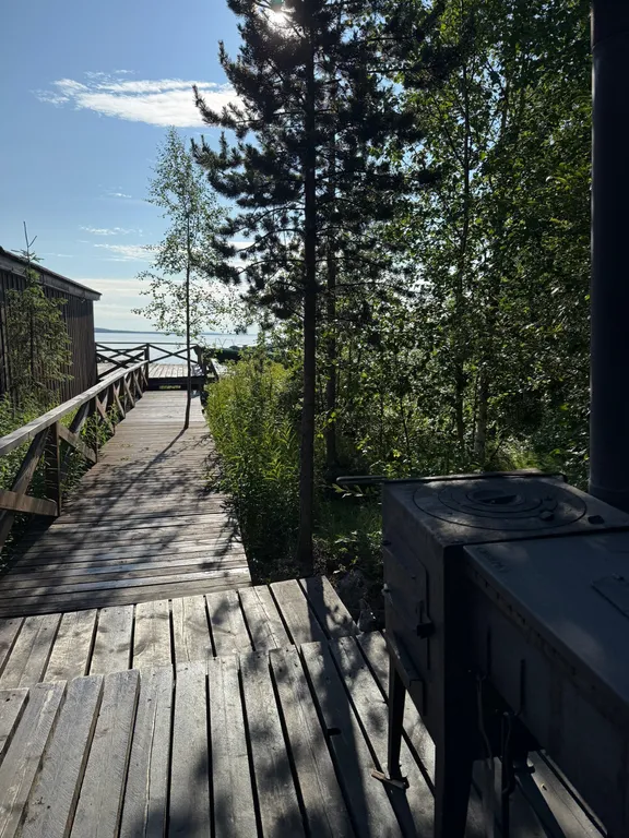 Дом на берегу