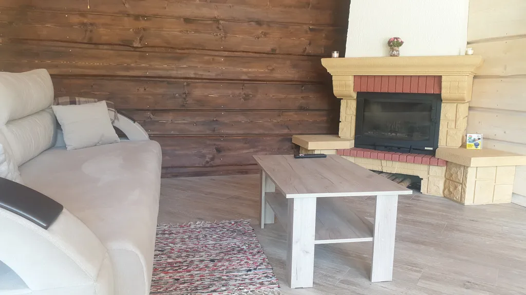 Дом с панорамными окнами с купелью