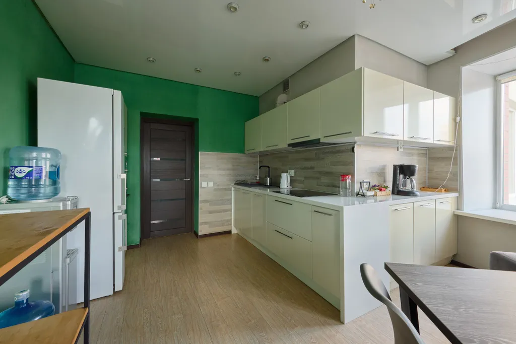 7-местные апартаменты с паркингом, напротив ТЦ