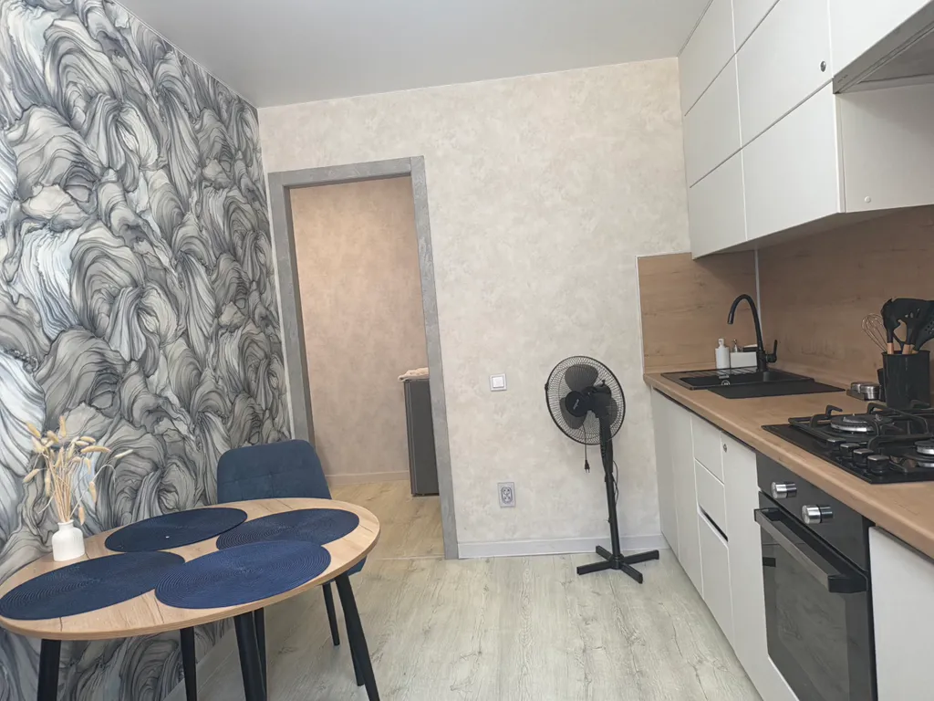 Уютная квартира у Воинской части и Суворовского училища