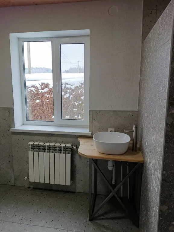 Уютный дом у озера