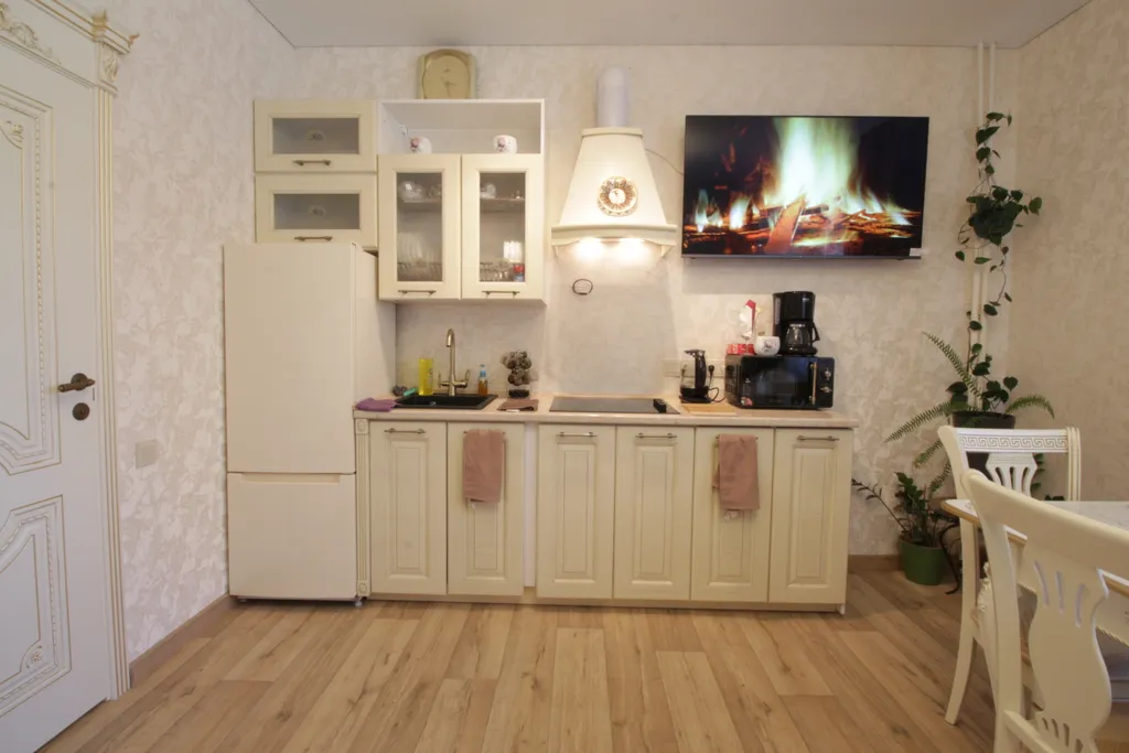 Сталинка у Кремля в центре