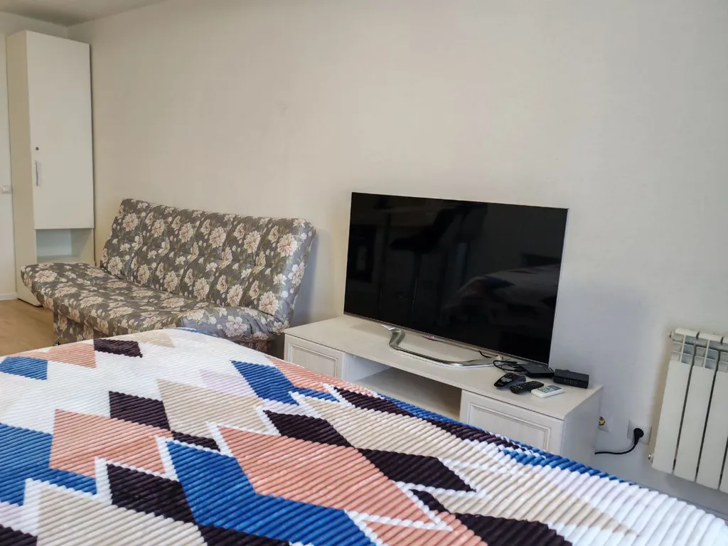 Квартира Студия удобная видовая с балконом рядом с М5 без проблем с парковкой — аренда посуточно в Пенза