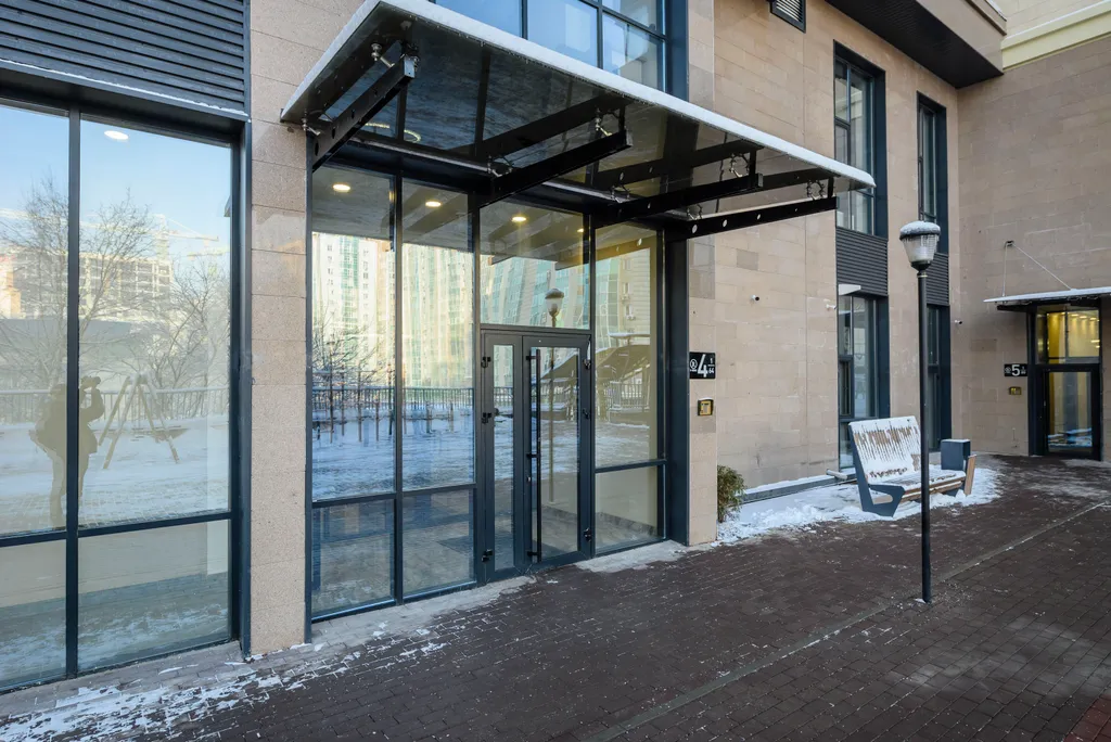 Новые апартаменты в ЖК R-House, 100 метров от Mega